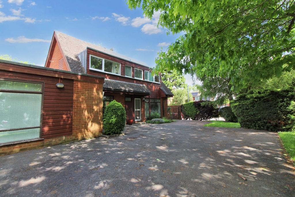 Elm Close, Campton, Shefford, SG17 4 bed detached house for sale £595,000
