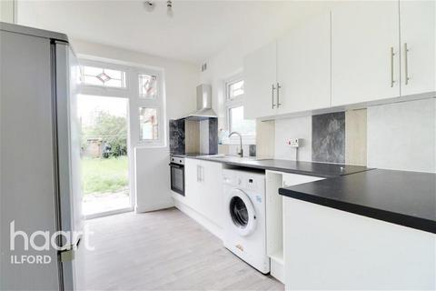 4 bedroom semi-detached house to rent, Aldborough Road South, IG3