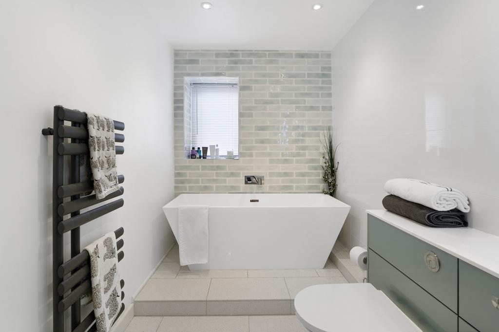 Main Bathroom