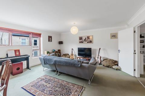 2 bedroom apartment for sale, Mill Road, Ashtead Court, CB1