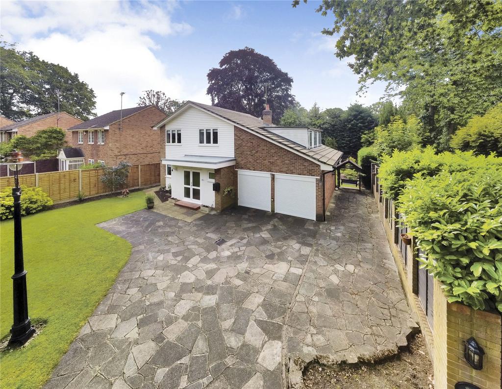 Maxwell Drive, West Byfleet, Surrey... 5 bed detached house for sale
