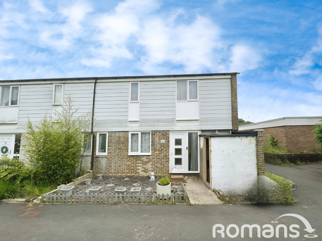 Tweedsmuir Close, Basingstoke, Hampshire 4 bed end of terrace house for