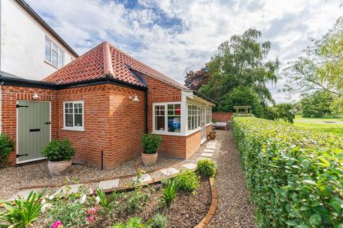 1 bedroom detached bungalow for sale, The Street, Barton Turf