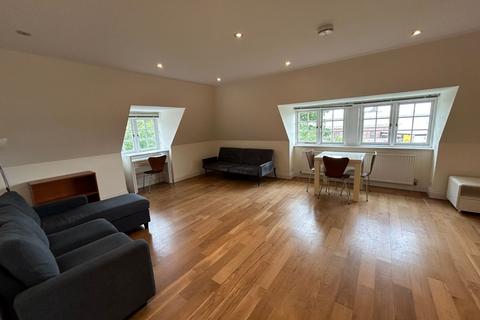 1 bedroom flat to rent, Heathview Court, London NW11