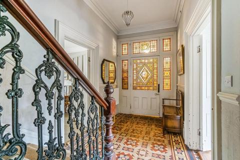 18 Hurle Crescent, Bristol, BS8 2SZ