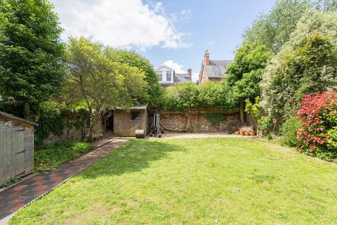 18 Hurle Crescent, Bristol, BS8 2SZ