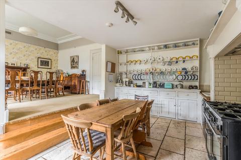 18 Hurle Crescent, Bristol, BS8 2SZ
