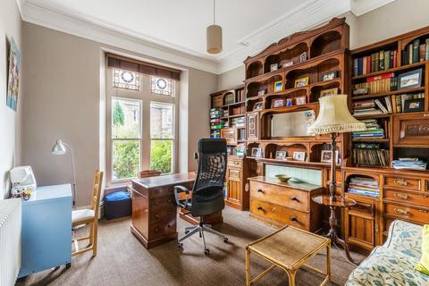 18 Hurle Crescent, Bristol, BS8 2SZ