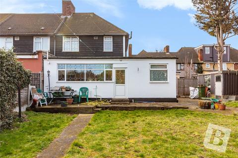 3 bedroom end of terrace house to rent, Becontree Avenue, Dagenham, RM8