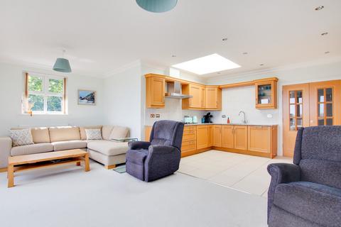 3 bedroom apartment for sale, Wharncliffe Road, Highcliffe, BH23