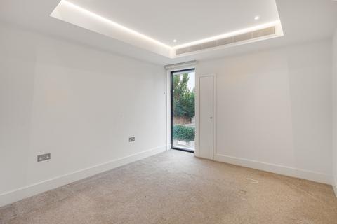 2 bedroom flat to rent, Sulivan Road, London SW6