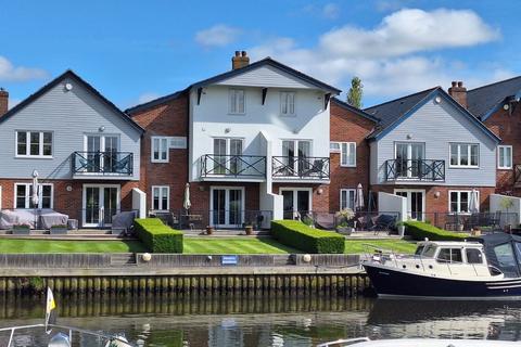 4 bedroom terraced house for sale, Wherry Close, Chedgrave