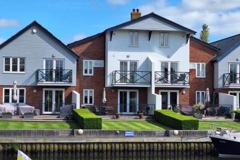 4 bedroom terraced house for sale, Wherry Close, Chedgrave, Loddon