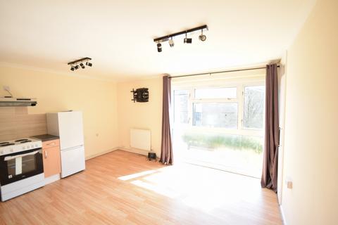 1 bedroom maisonette to rent, Sefton Road, Stevenage SG1