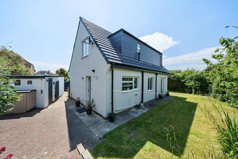 3 bedroom detached house for sale, Southdean Close, Middleton-On-Sea, PO22