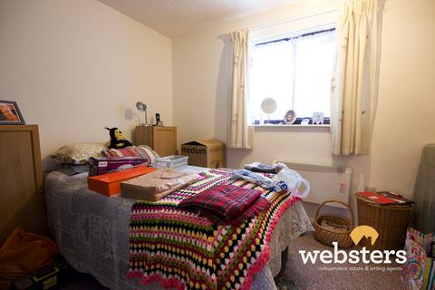 1 bedroom ground floor flat to rent, High Street, Norwich NR12