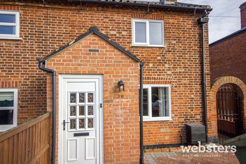 2 bedroom end of terrace house to rent, Queens Road, Norwich NR9