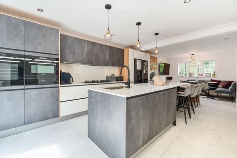 5 bedroom detached house for sale, Roke Road, Kenley CR8