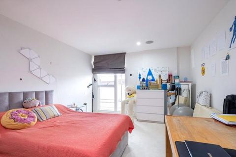 3 bedroom apartment to rent, 2 Gatliff Road, Chelsea SW1W