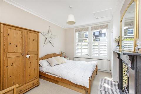 4 bedroom terraced house to rent, Fernside Road, Balham, London, SW12