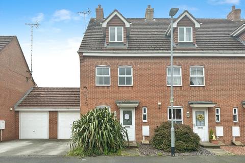 3 bedroom end of terrace house for sale, Glover Road, Castle Donington DE74