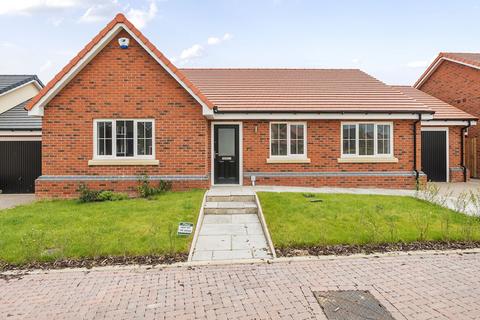 4 bedroom detached bungalow for sale, Mortimer Road, Bury St. Edmunds IP30