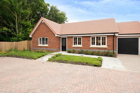 4 bedroom detached bungalow for sale, Mortimer Road, Bury St. Edmunds IP30