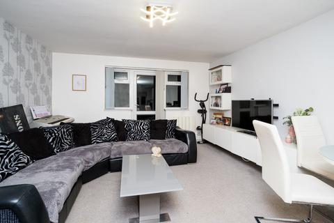 2 bedroom flat for sale, Chenies Close, Tunbridge Wells TN2