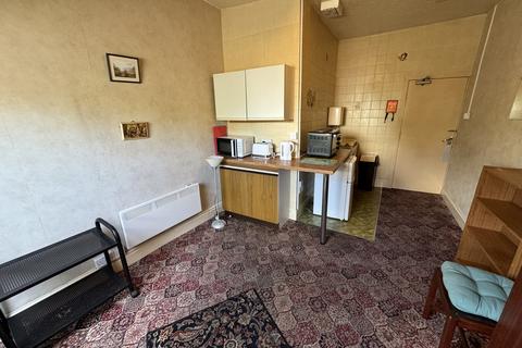 1 bedroom property to rent, Albany Road, Coventry