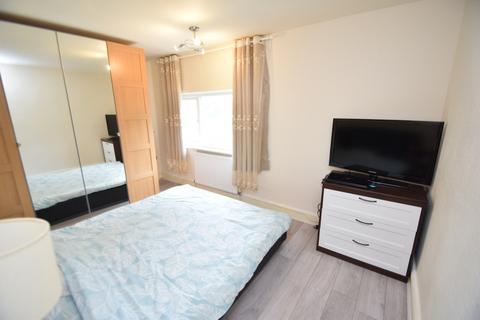 3 bedroom semi-detached house for sale, West Royd Crescent, Bradford BD18