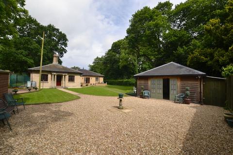 3 bedroom detached bungalow for sale, Arnoldfield Court , Gonerby Hill Foot