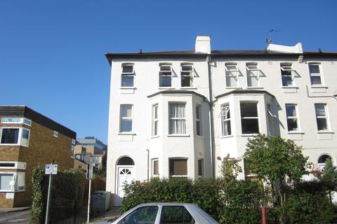 1 bedroom flat to rent, Pelham Road Wimbledon SW19