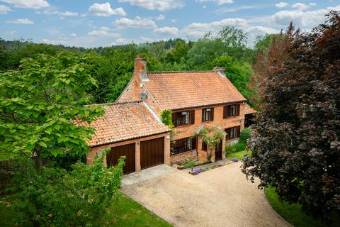 4 bedroom cottage for sale, Ringland Hills