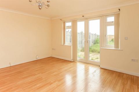 4 bedroom end of terrace house for sale, Talbot Road, Wellingborough NN8