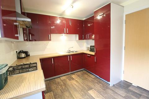 2 bedroom flat to rent, Baker Road, Top Floor, AB24