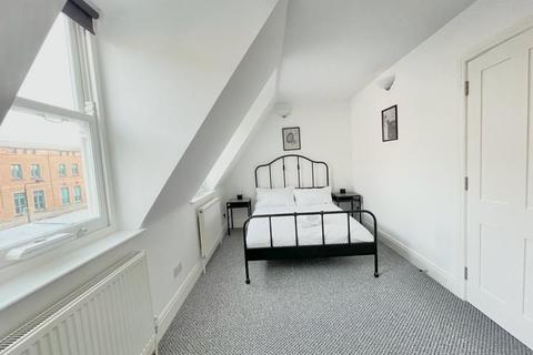 2 bedroom flat to rent, London NW1