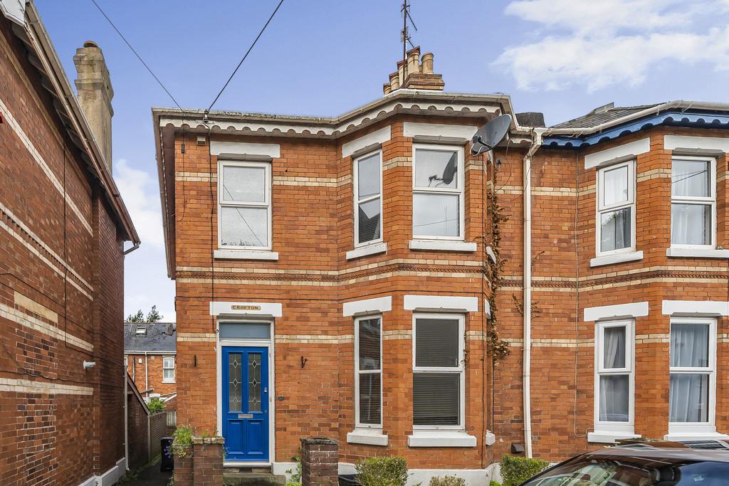 3 bedroom semi-detached house to rent
