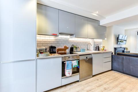 6 bedroom terraced house for sale, Queens Park Road, Brighton BN2