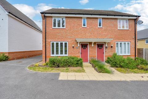 2 bedroom semi-detached house to rent, Barwick Avenue, Bury St. Edmunds