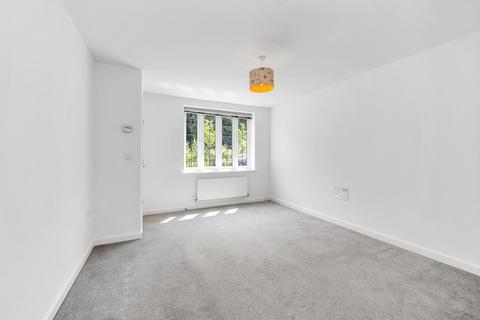 2 bedroom semi-detached house to rent, Barwick Avenue, Bury St. Edmunds