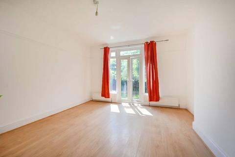 2 bedroom flat for sale, The Park, Ealing Broadway, London, W5