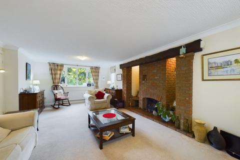 21 Bromwich Drive, Lichfield, WS13 8SD