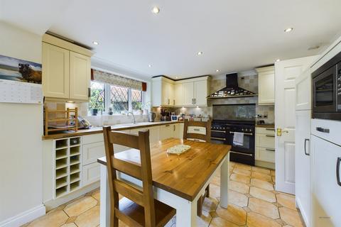 21 Bromwich Drive, Lichfield, WS13 8SD