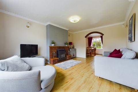 101 Bentley Road, Uttoxeter, ST14 7NG