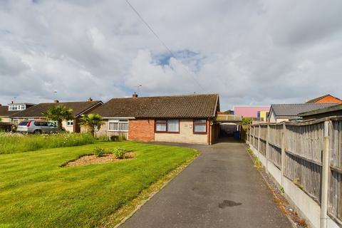 2 bedroom semi-detached bungalow for sale, Henhurst Ridge, Burton-on-Trent