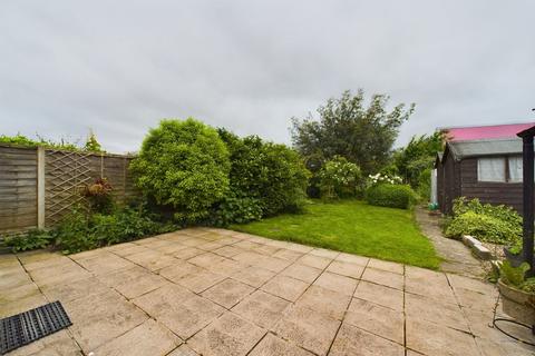 2 bedroom semi-detached bungalow for sale, Henhurst Ridge, Burton-on-Trent