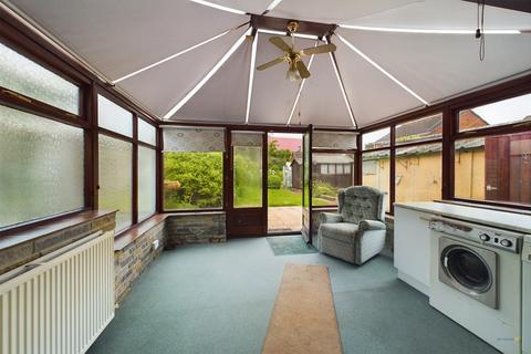 18 Henhurst Ridge, Burton-on-trent, DE13 9TQ