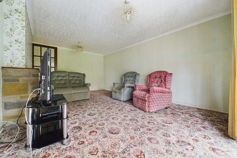 18 Henhurst Ridge, Burton-on-trent, DE13 9TQ
