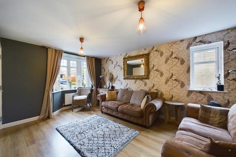 3 bedroom semi-detached house for sale, Aberdeen Close, Church Gresley
