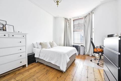 2 bedroom flat for sale, Tournay Road, Fulham Broadway, London, SW6